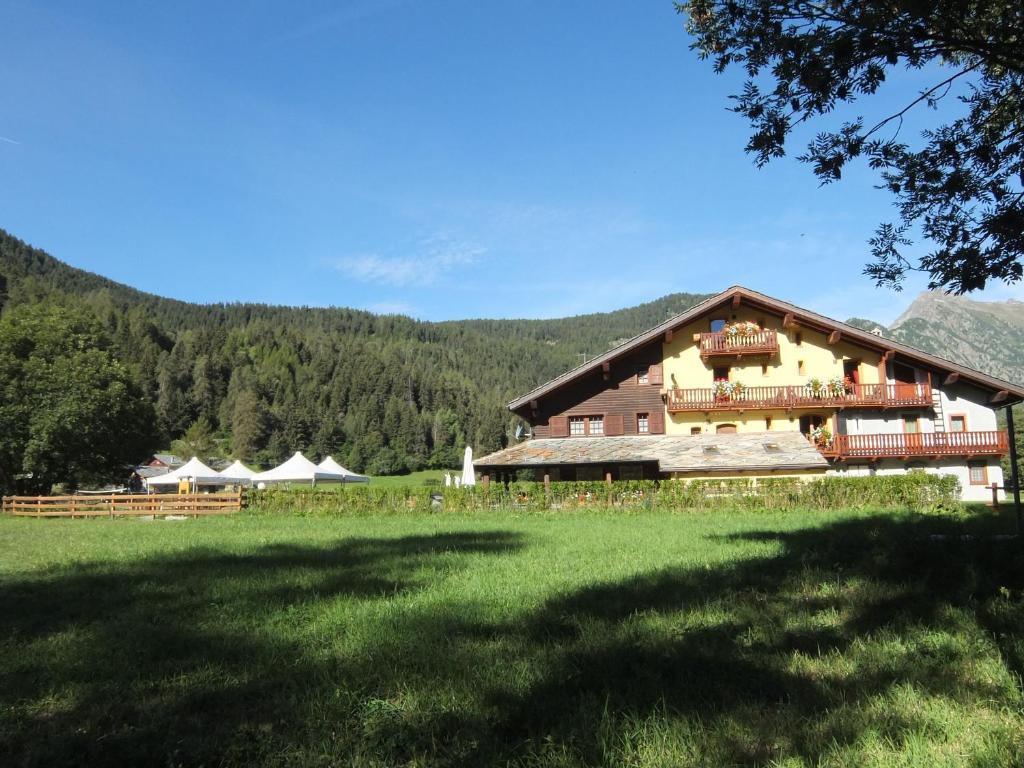 La Luge D'Antan Maison D'Hotes & Spa Brusson Eksteriør bilde
