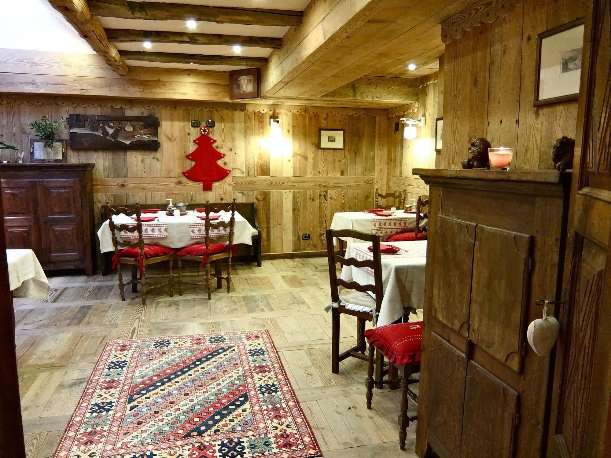 La Luge D'Antan Maison D'Hotes & Spa Brusson Eksteriør bilde