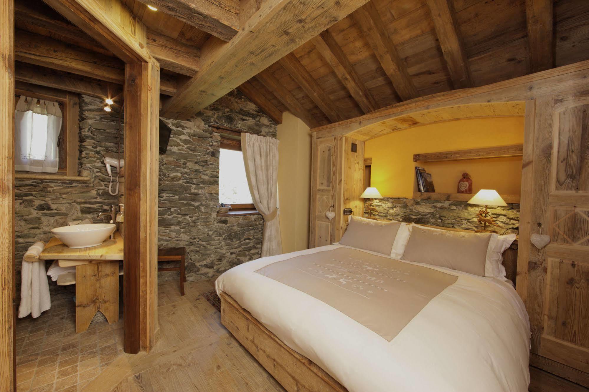 La Luge D'Antan Maison D'Hotes & Spa Brusson Eksteriør bilde